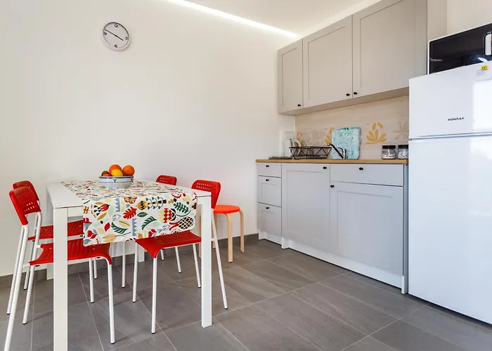 Apartman Lavender, Lighthouse, Sunrise - Kuca&more House No13 Krk Town