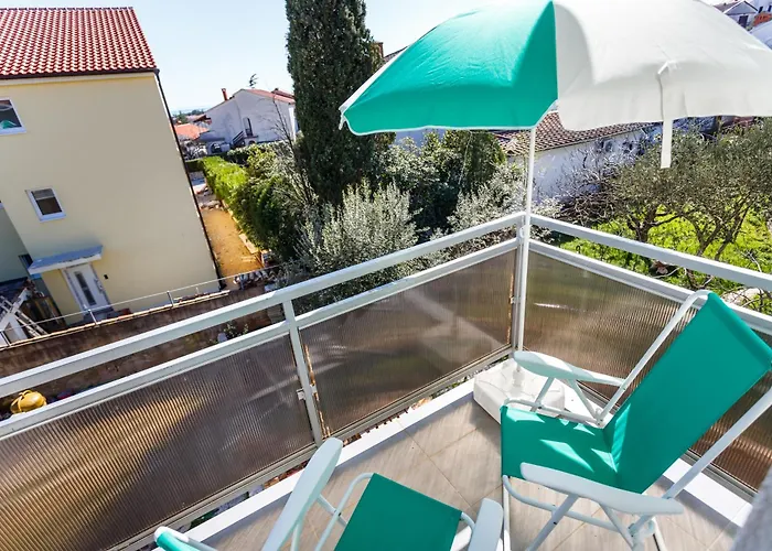 Lavender, Lighthouse, Sunrise - Kuca&more House No13 Apartman Krk Town
