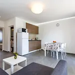 Modern New Krk - Kuca&more App No13 Apartament
