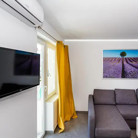 Apartman Modern New Krk - Kuca&more App No13