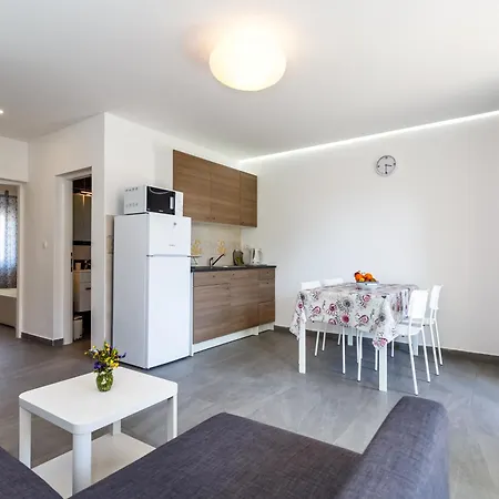 Modern New Krk - Kuca&more App No13 Apartman
