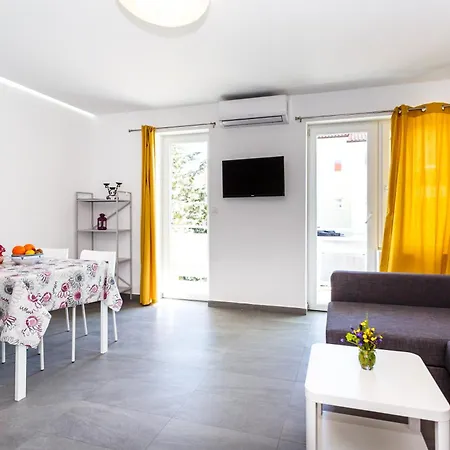 Apartment Modern New Krk - Kuca&more App No13